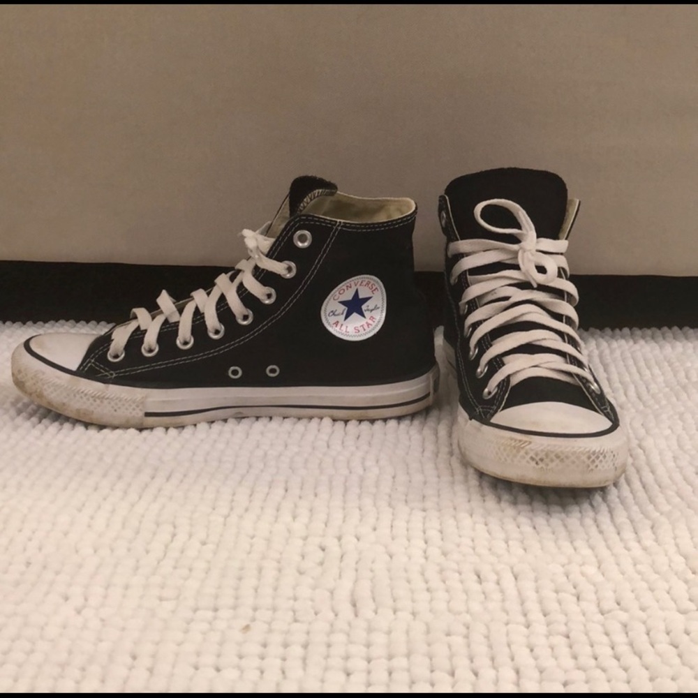 Black high top converse